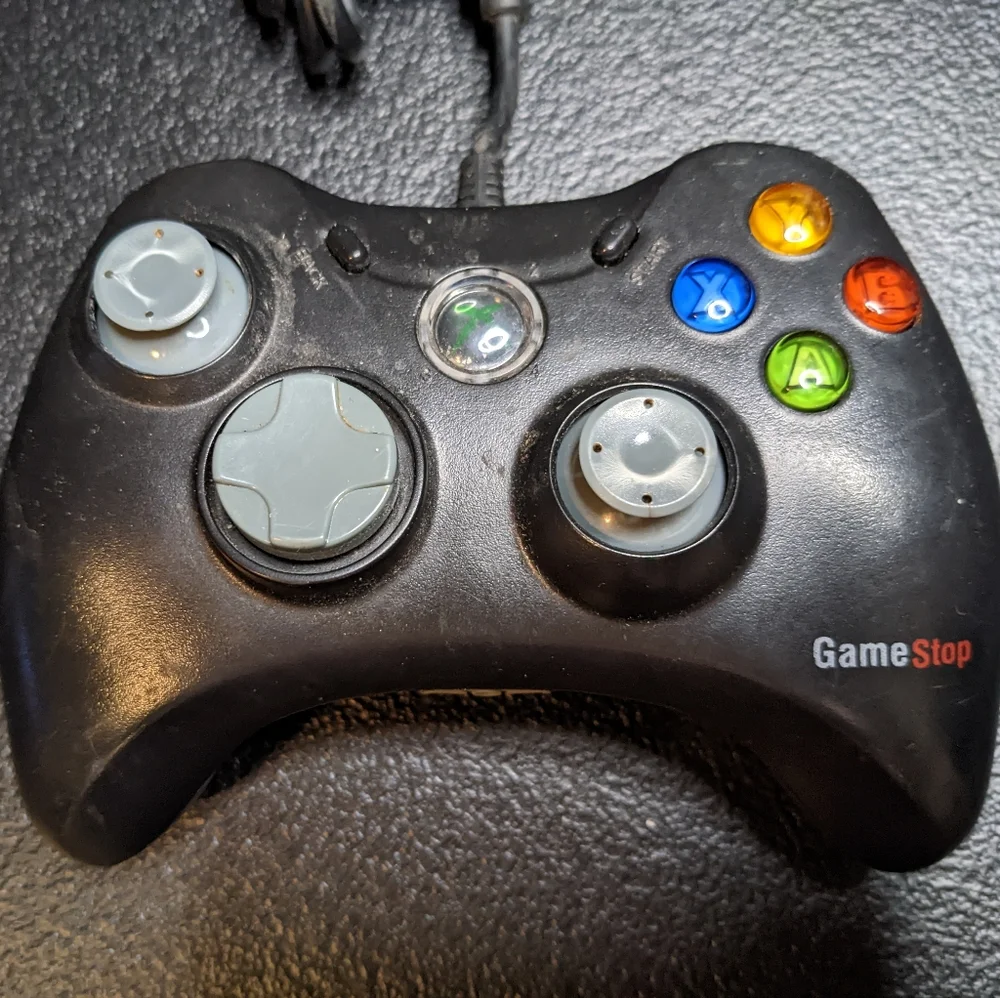 Microsoft Xbox 360 Wired Controllers (2 preowned) Black/Clear